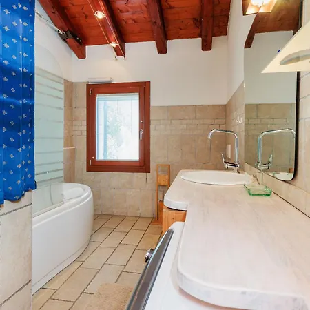 Holiday home Mira! Casa Indipendente Sul Naviglio Del Brenta - Free Park Mira